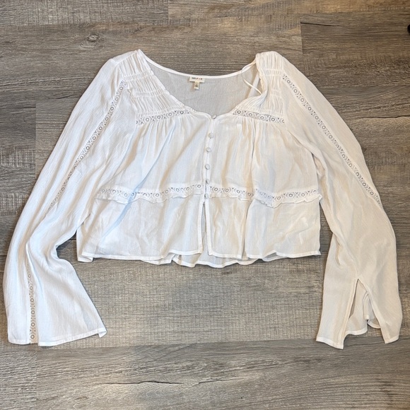 Self E Tops - NWOT Elegant BOHO White Crop Top